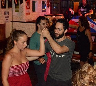 Salsa in der Irish-Pub, Giessen